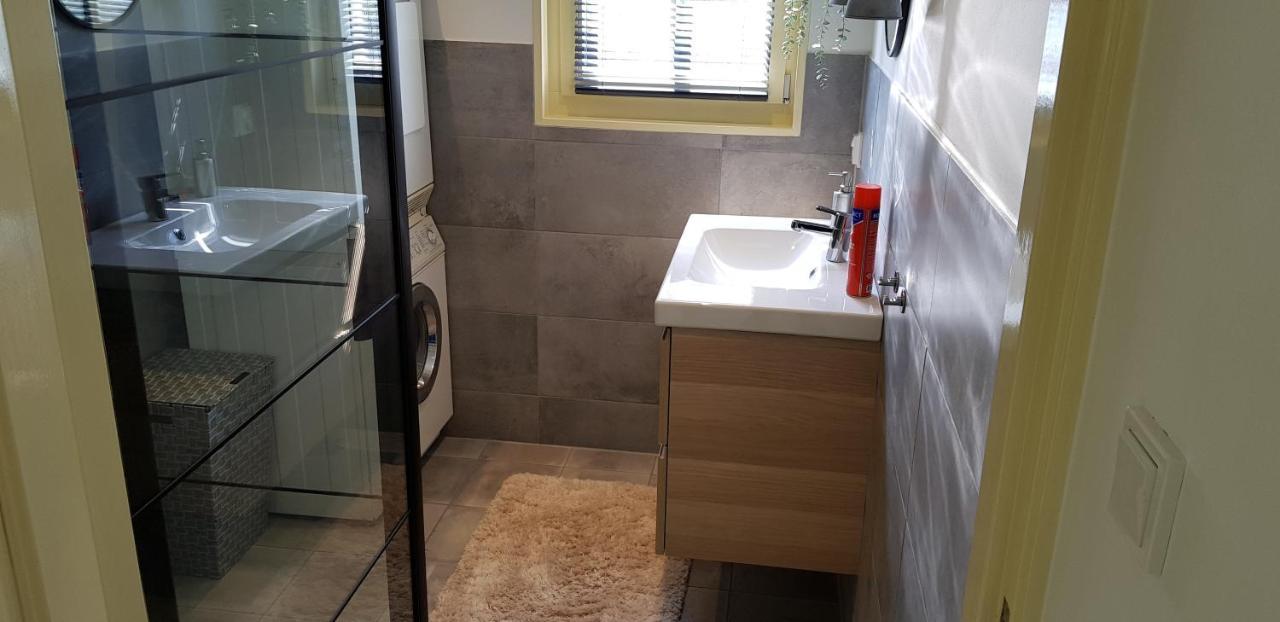 היירהוחברד Prachtig Vrijstaand Appartement Aan Het Water מראה חיצוני תמונה